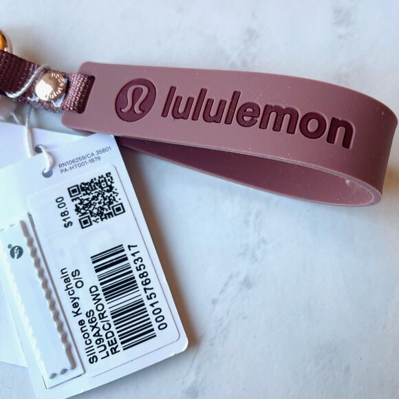 NWT Lululemon Silicone Keychain Red Clay Rockwood - Picture 5 of 7